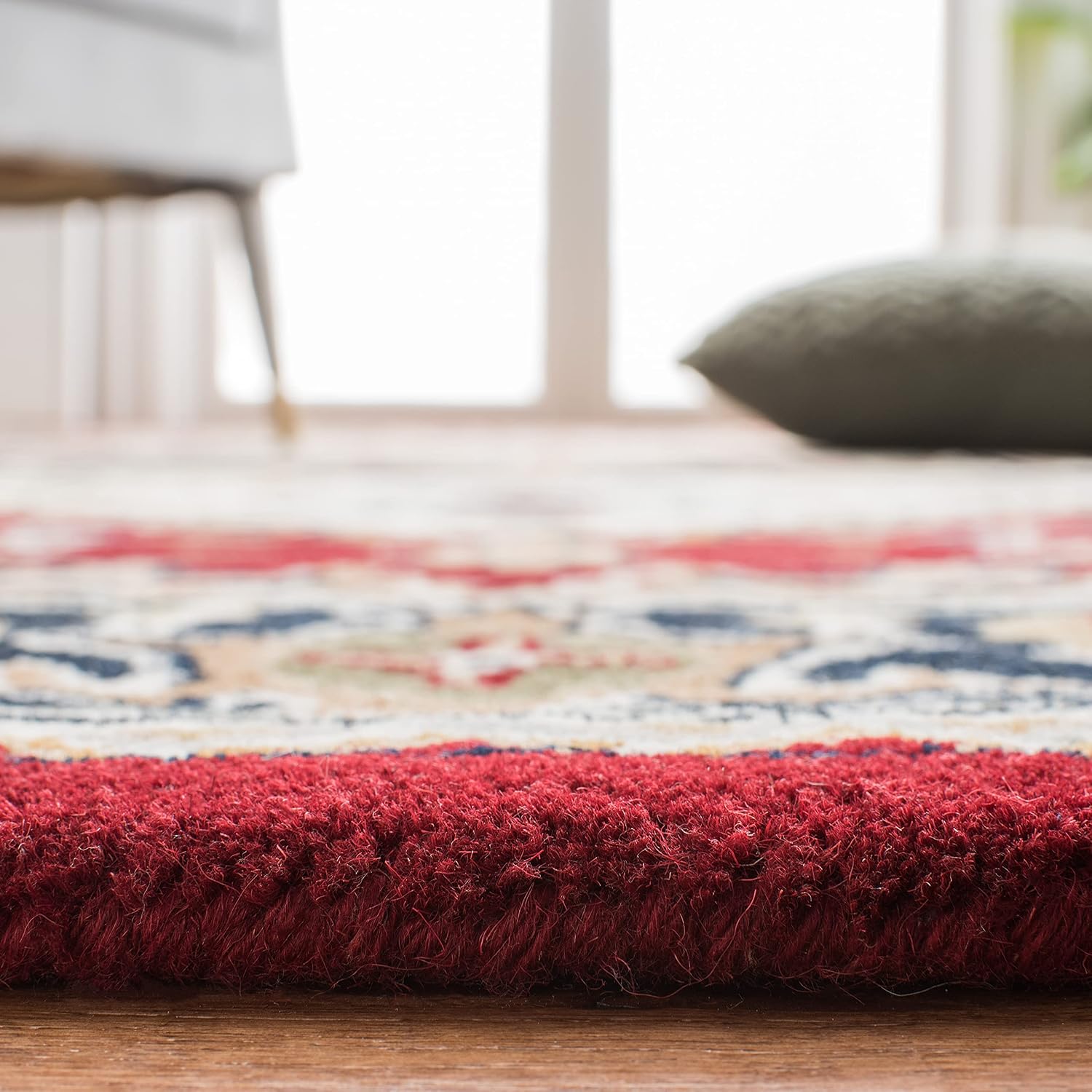 Handmade Oriental Wool Accent Rug