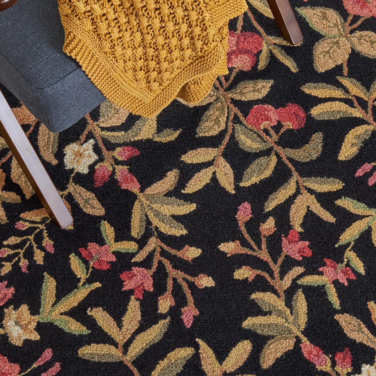 Black Hand-Hooked French Country Wool Rug