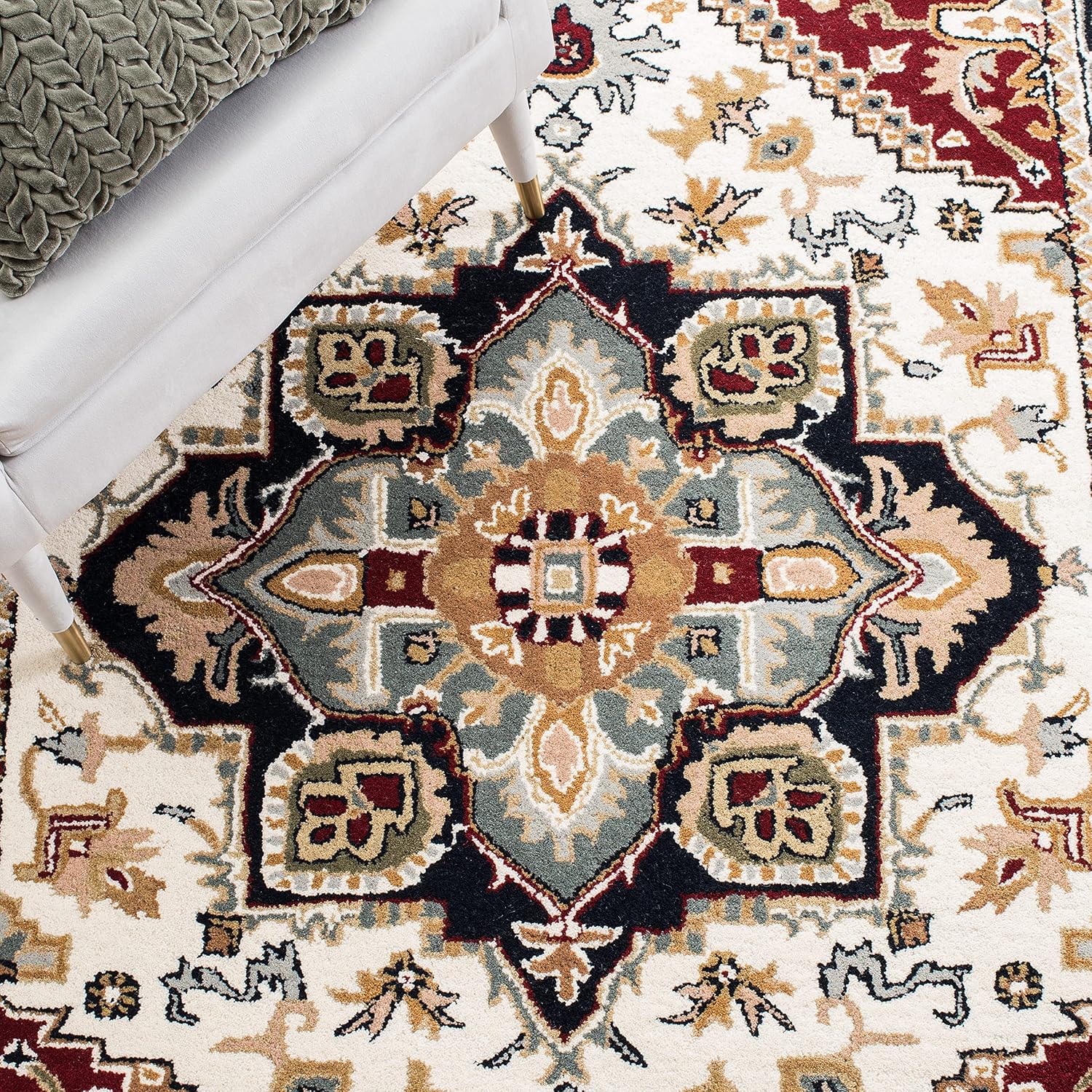 Handmade Oriental Wool Accent Rug